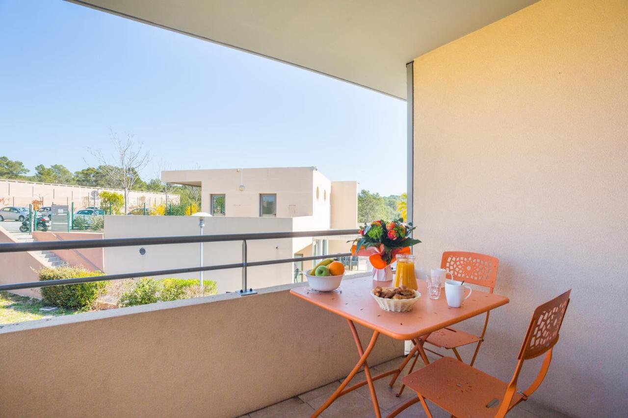 Les Parasols D'Argens Hotel Roquebrune-sur-Argens Exterior photo