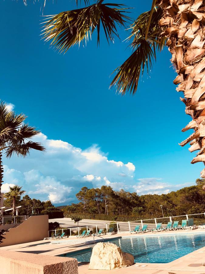 Les Parasols D'Argens Hotel Roquebrune-sur-Argens Exterior photo